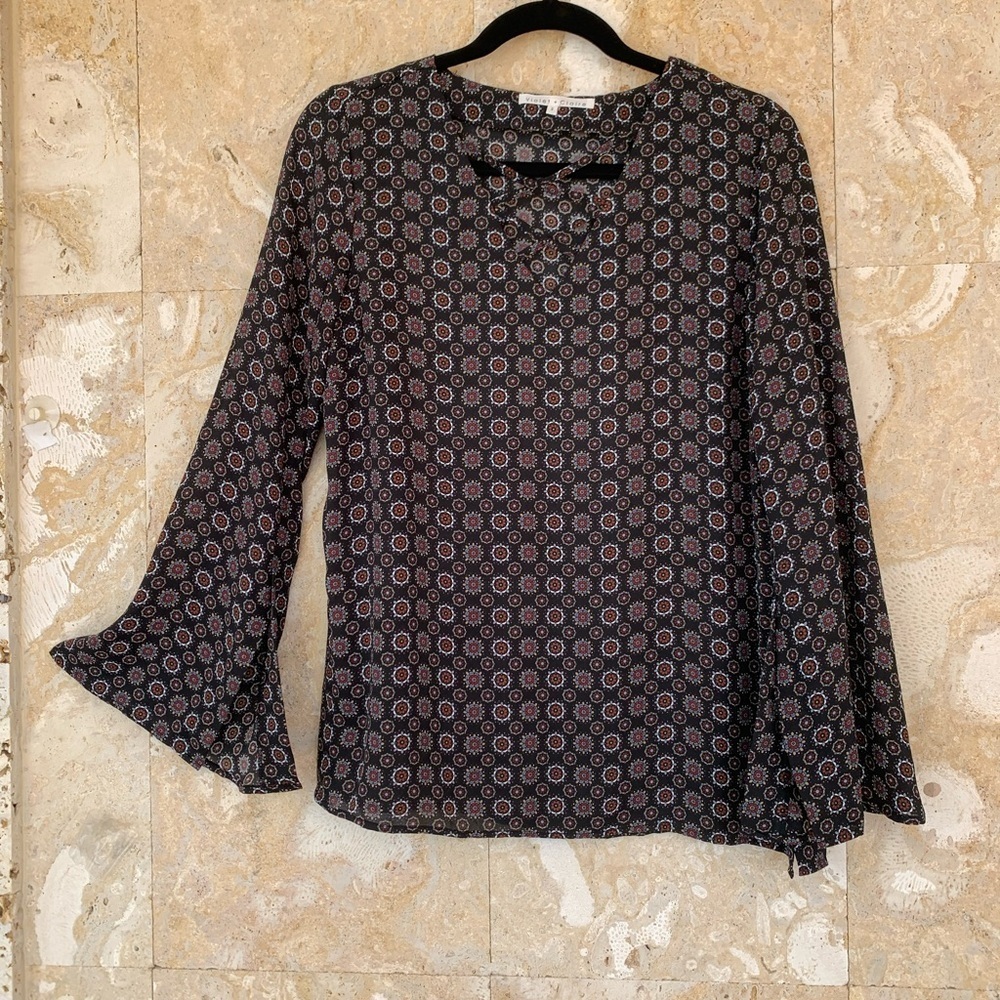 Elegant Black Patterned Women's Top